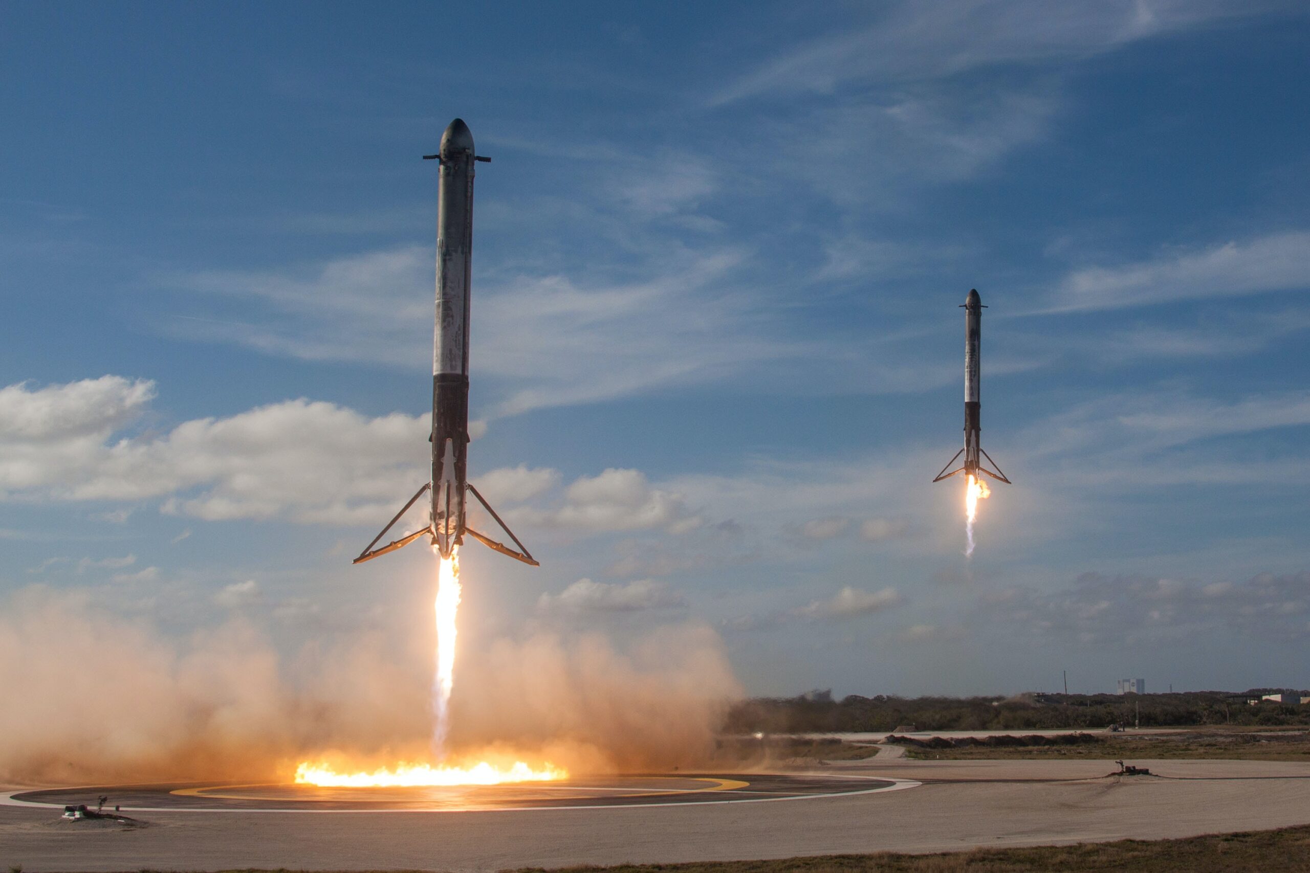 SpaceX liftoff