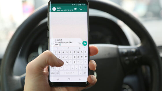 How to Give Your WhatsApp Messages a Makeover with AI’s New “Writing Help” Feature?