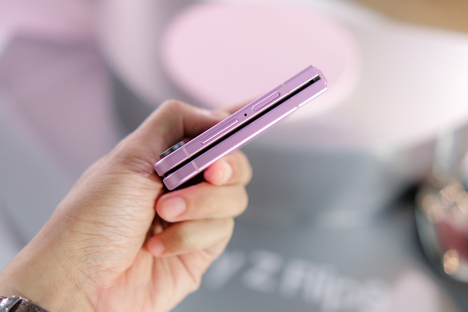Galaxy Z Flip 8 Thickness