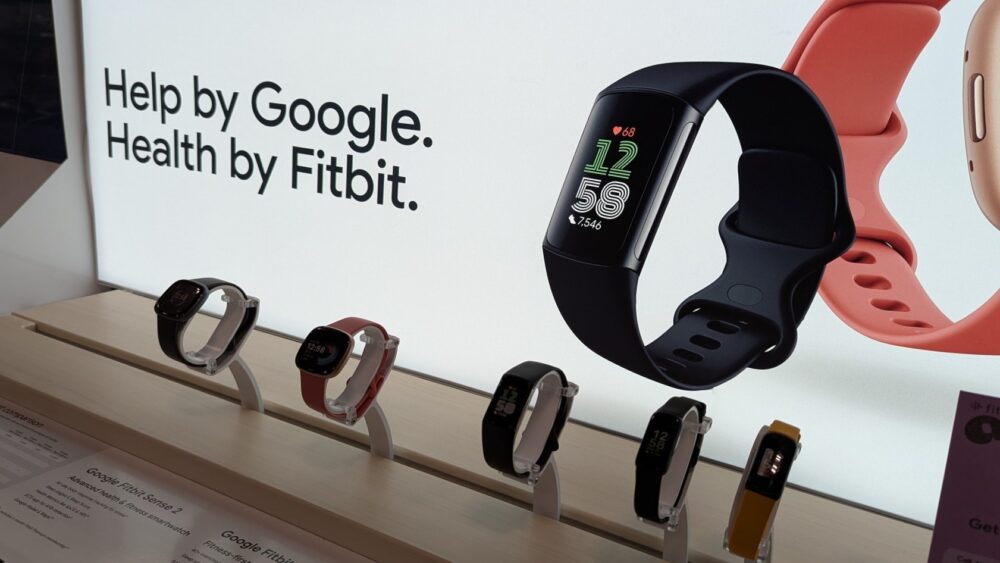 Google Fitbit Edge Leaked