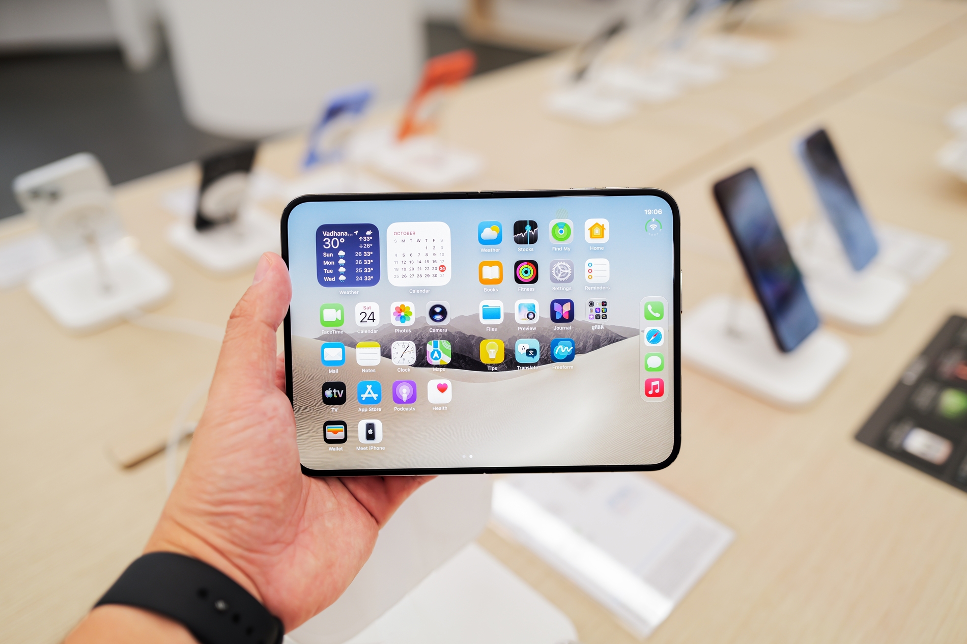 Is the iPhone Duo Too Fragile to Survive Everyday Use?